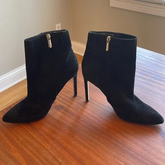 MICHAEL Michael Kors Viola Flex suede bootie 9.5 - Picture 3 of 15